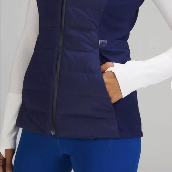 Lululemon Down For It All Vest Night Sea Sz.6 - Picture 10 of 11